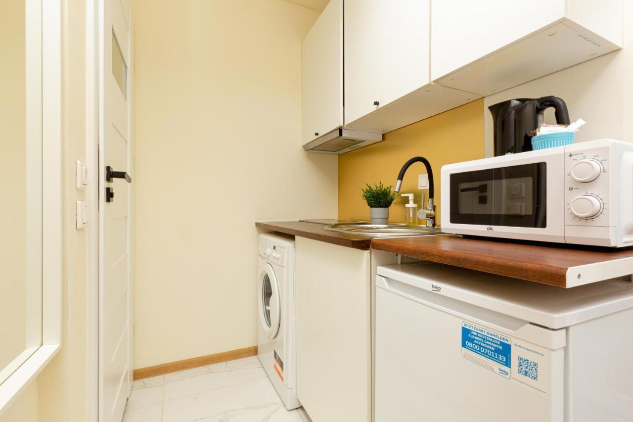 Micro Apartment Miaczynska By Noclegi Renters Warsaw Exterior photo